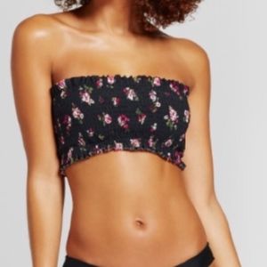 NWT - Xhilaration Strappy Back Bathing Suit Top 😍